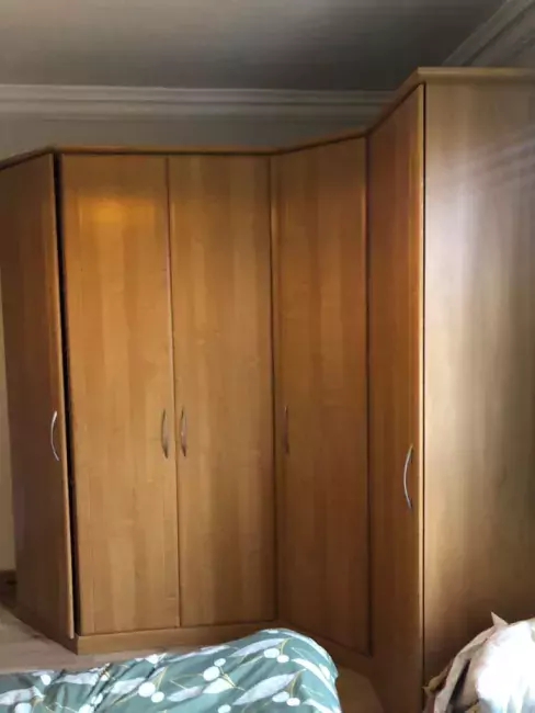 built in wardrobe dismantling