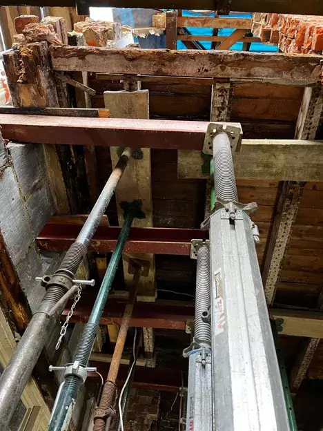 ceiling support